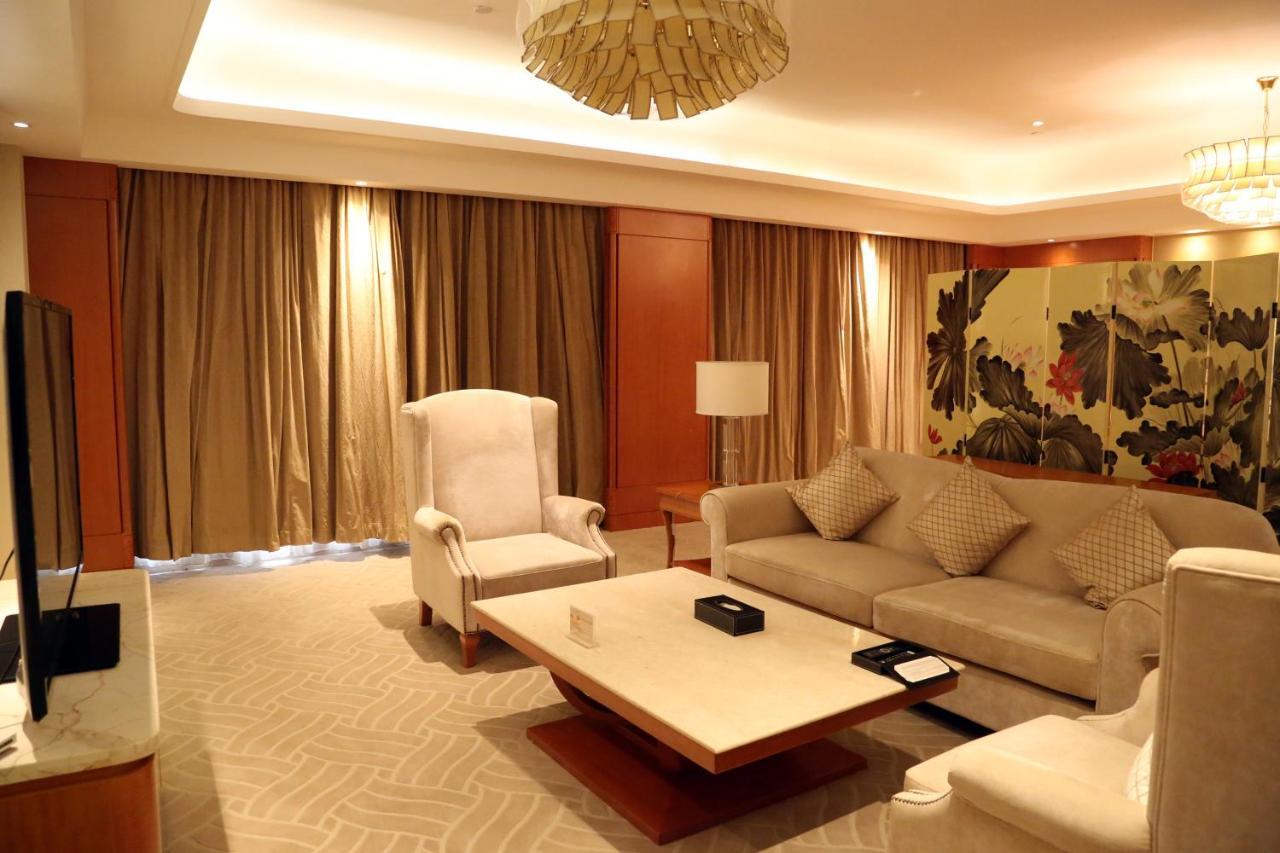 Huaguoshan Hotel Ляньюньган Экстерьер фото