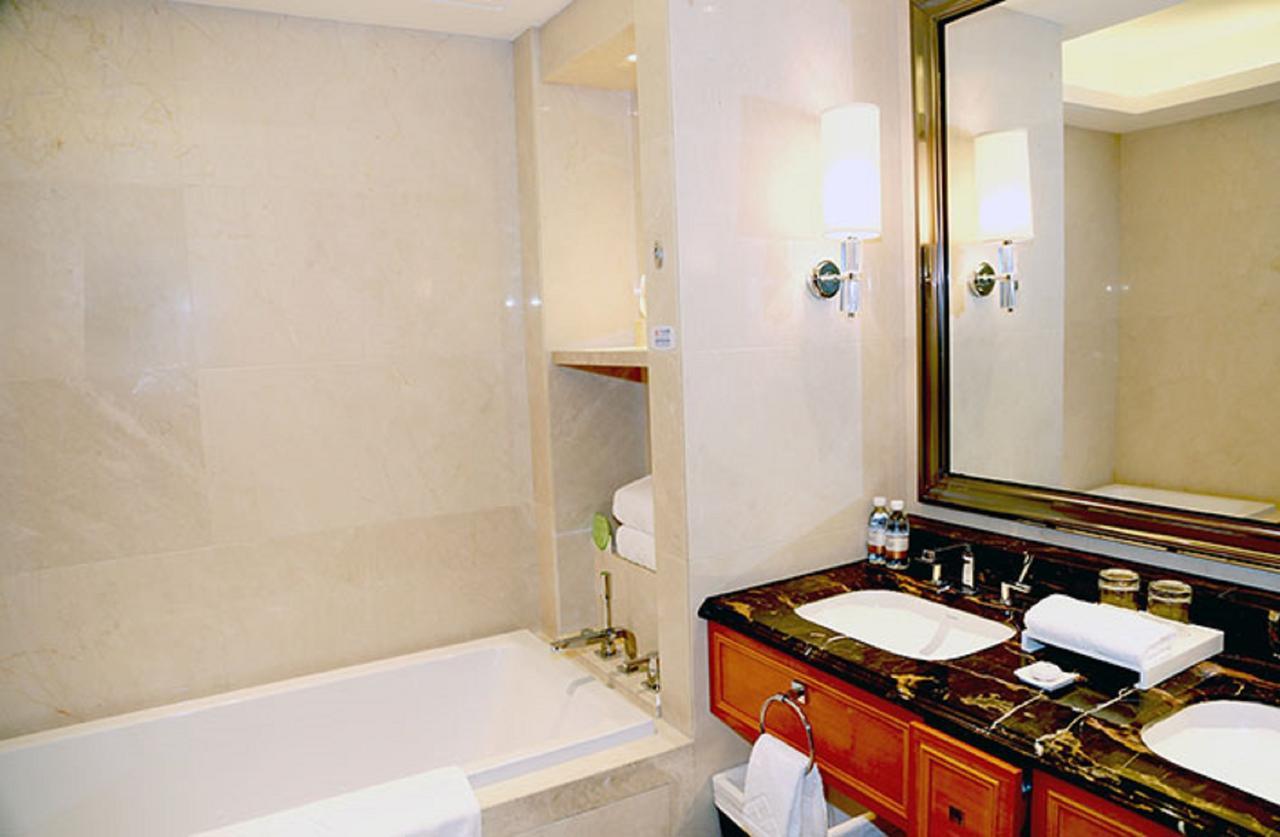 Huaguoshan Hotel Ляньюньган Экстерьер фото